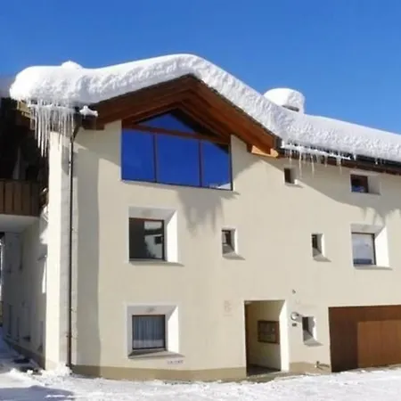 Apartment Chesa La Capriola
